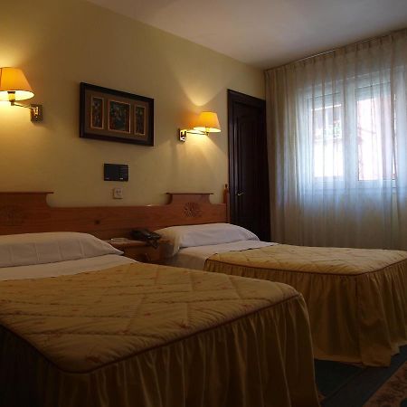 Hotel Paris Хихон Экстерьер фото